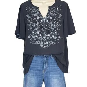 Women’s  Black Short-Sleeved Unbranded Boutique  Light-Weight Top NEW Size L